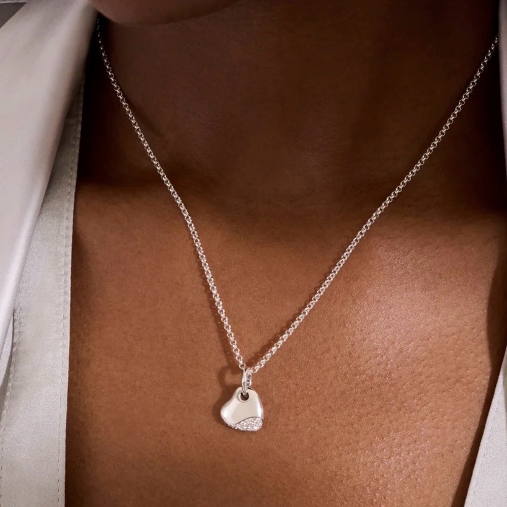 John Hardy New in box. Delicate Heart Necklace w/Pave Diamond Corner. Pristine.